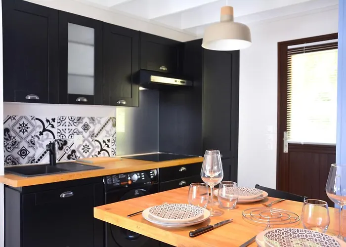 Ferienhaus With Large Garden 15 Minutes Walk From The